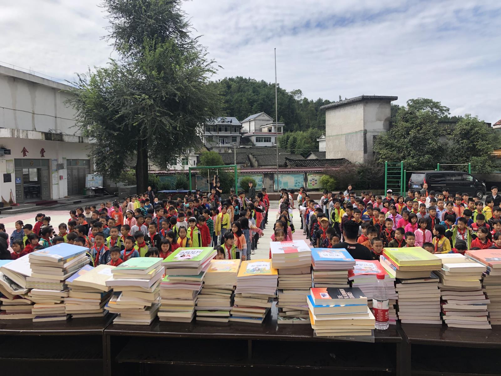 大山深處，接受愛(ài)與美的洗禮